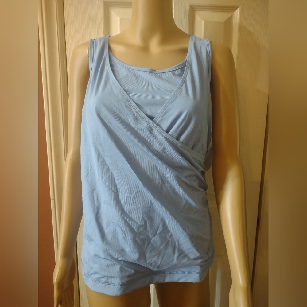 Nwt Jockey Sleeveless Women's Size Medium Top Shirt Builtin Sports Bra